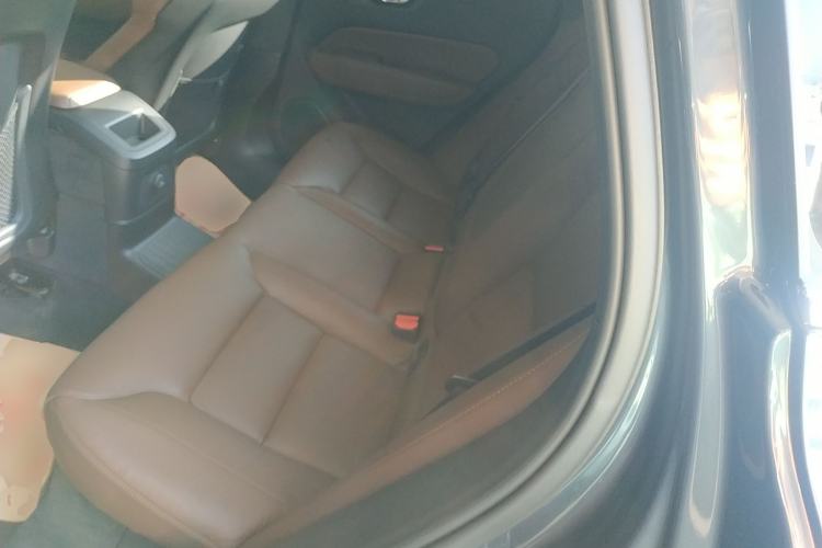 Used Volvo XC60 New Energy 2024 T8 Plug-in Hybrid Long-Range All-Wheel Drive Smart Luxury Edition
