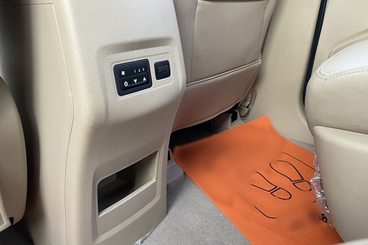 Used Baojun 730 2016 1.8L iAMT Comfort Version 7 Seats
