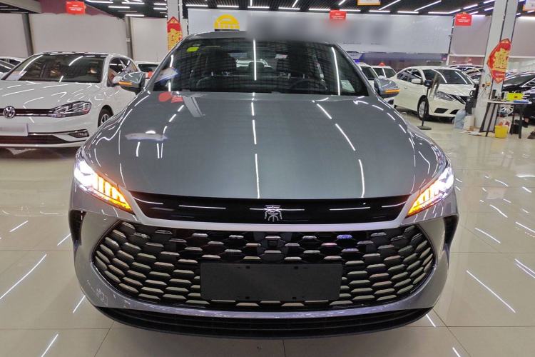 Used BYD Qin PLUS 2025 DM-i Smart Drive 55KM Leading Model
