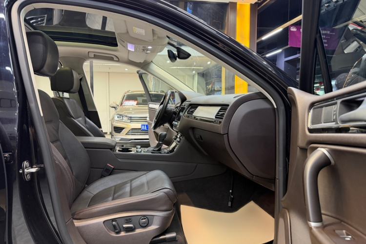 Used Volkswagen Touareg 2017 3.0 TSI Touareg Model