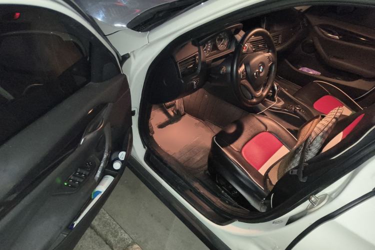 Used BMW X1 2015 sDrive18i Leading Edition
