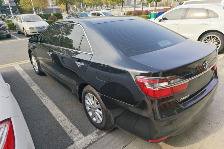 Used Toyota Camry 2015 2.0G Premier Edition

