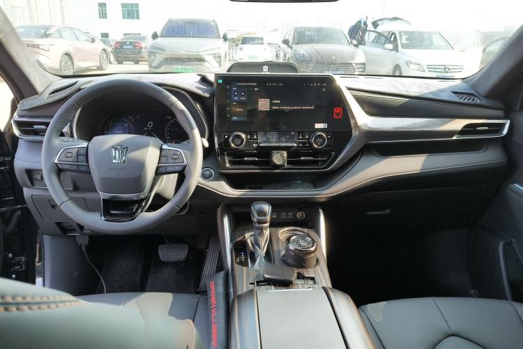 Used Toyota Crown Land Cruiser 2024 2.5L HEV Four-Wheel Drive Premium Edition
