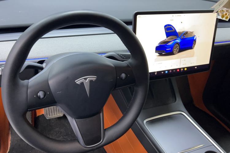 Used Tesla Model Y 2023 Long-Range All-Wheel-Drive Version
