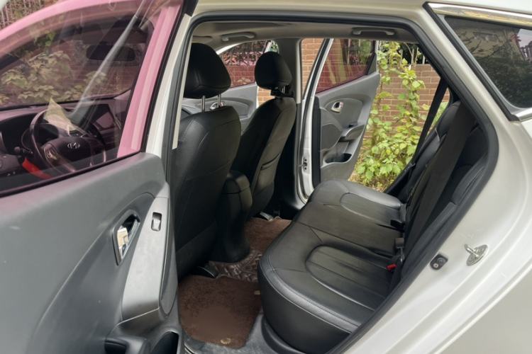 Used Hyundai ix35 2015 2.0L Automatic 2WD Smart Version China V Standard
