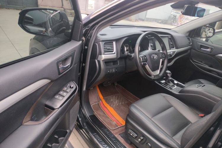 Used Toyota Highlander 2018 2.0T Four-Wheel Drive Prestige Version 7 Seats China VI Standard
