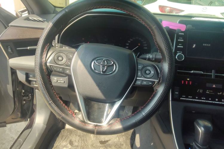 Used Toyota Avalon 2019 2.0L Luxury Edition China VI Standard
