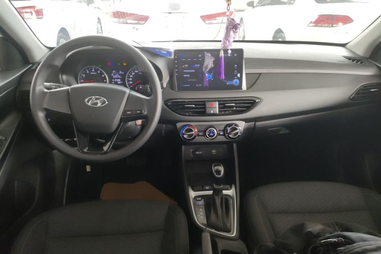 Used Hyundai Celesta 2017 1.6L Automatic Enjoyment Version GLS
