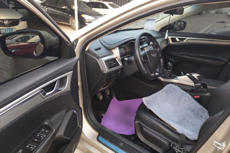 Used Geely Auto Emgrand GL 2017 1.8L Manual Elite Model
