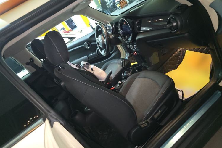 Used  MINI 2022 1.5T ONE
