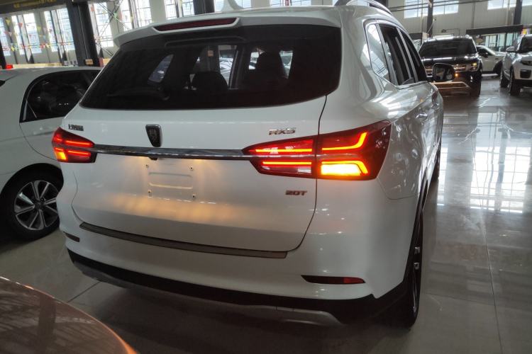 Used Roewe RX5 2016 20T Two-Wheel Drive Automatic Internet Smart Edition
