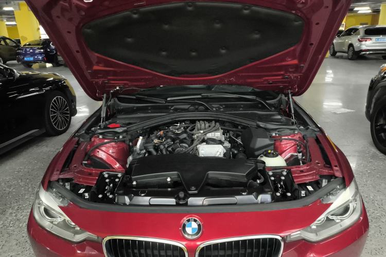 Used BMW 3 Series 2015 320i Fashion Model
