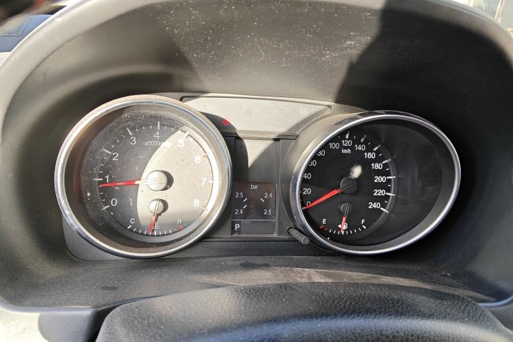 Used Haval H6 2016 Upgraded Model 1.5T Automatic Two-Wheel Drive Elite Version
