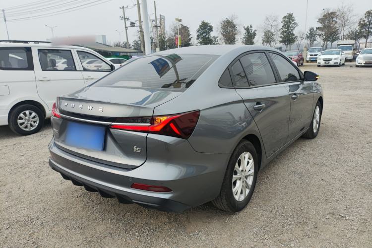 Used Roewe i5 2023 1.5L Manual Comfort Edition
