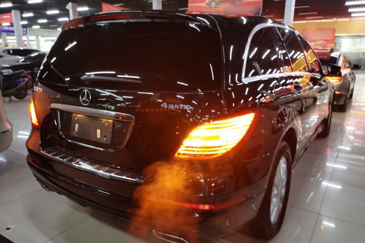 Used Mercedes-Benz R-Class 2017 R 320 4MATIC Business Edition Prestige Model