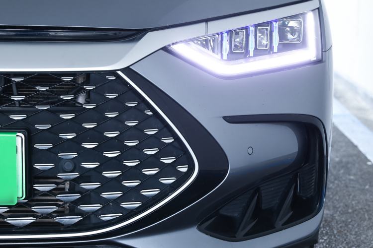 Used BYD Han 2023 DM-i Champion Edition 200KM Flagship Model
