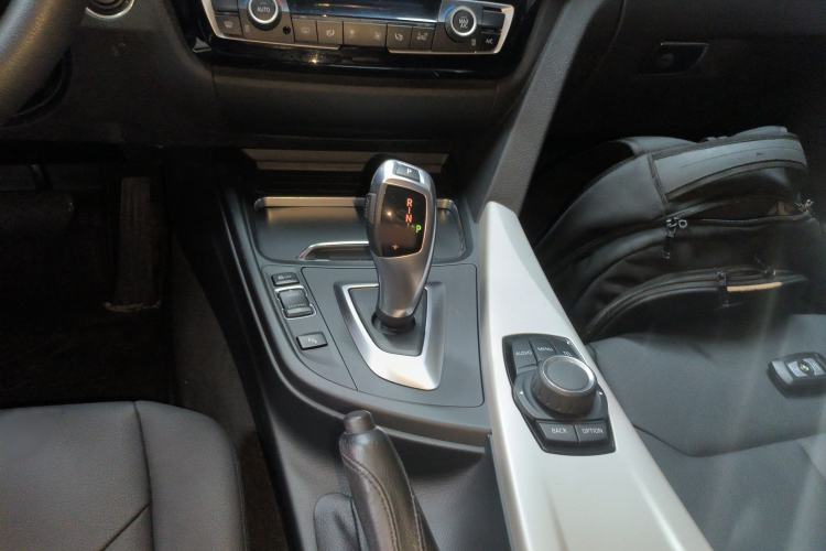 Used BMW 3 Series GT 2017 320i Sport Edition
