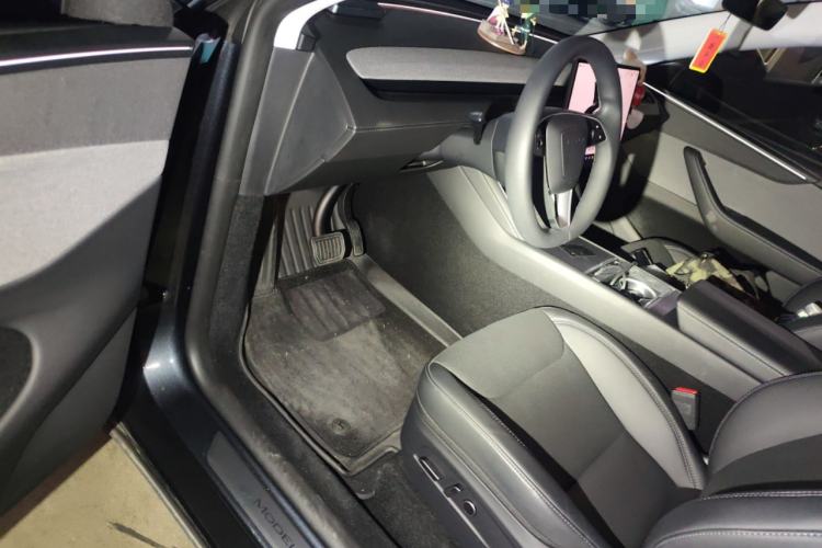 Used Tesla Model Y 2025 Rear-Wheel-Drive Version