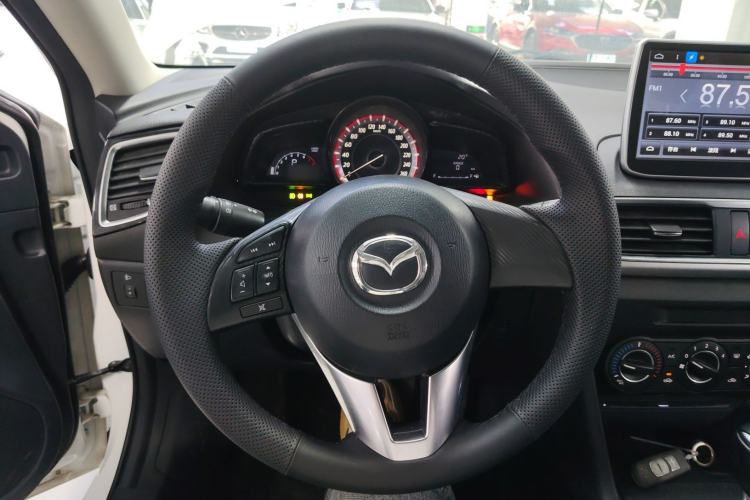 Used Mazda Mazda 3 Axela 2016 Sedan 1.5L Automatic Comfort Model
