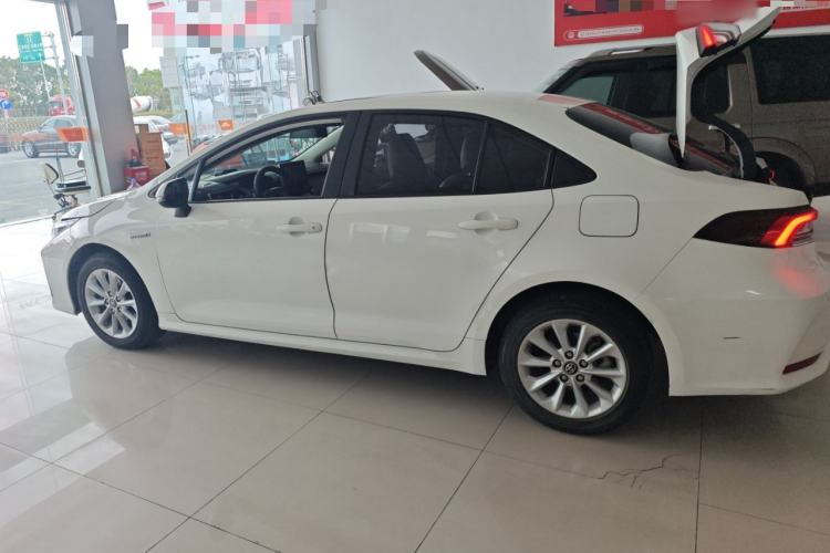 Used Toyota Corolla 2021 Dual-Motor 1.8L E-CVT Elite Edition
