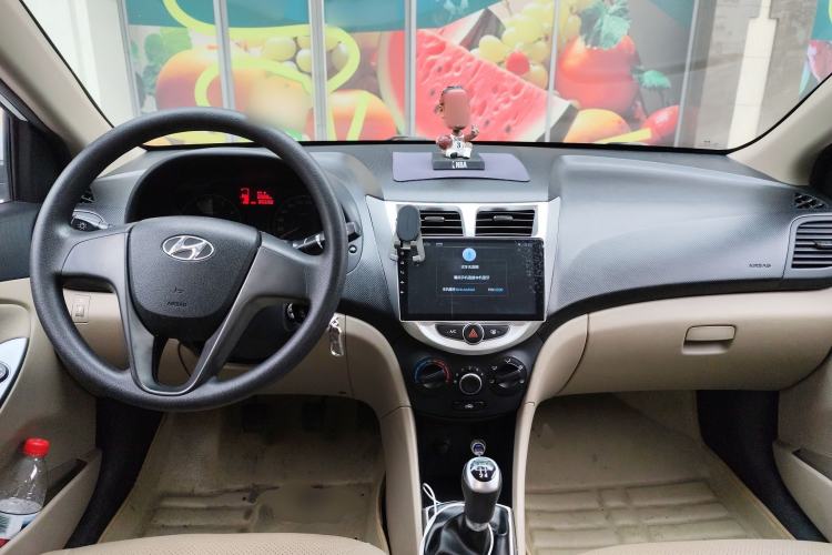 Used Hyundai Verna (older generation) 2014 1.4L Manual Smart GLS Trim
