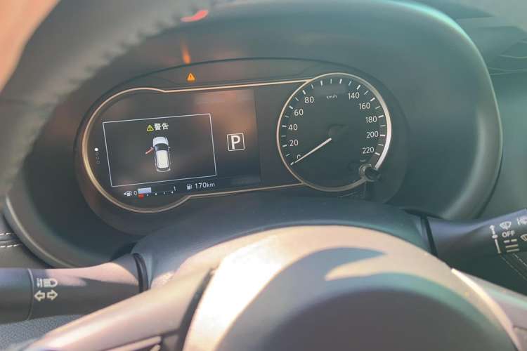 Used Nissan Kicks 2019 1.5L CVT Smart Connect Luxury Edition
