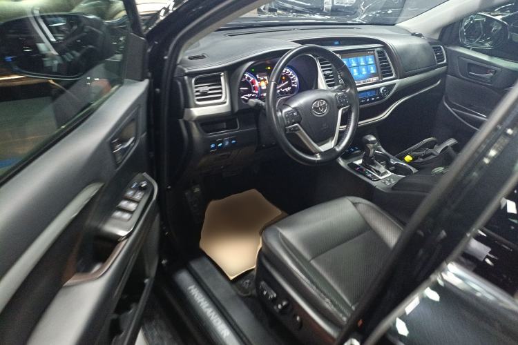 Used Toyota Highlander 2018 2.0T Four-Wheel Drive Luxury Version 7 Seats China VI Standard

