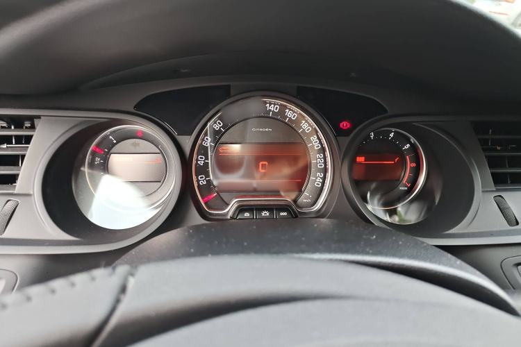 Used Citroen C5 2013 2.3L Automatic Zunyu Model
