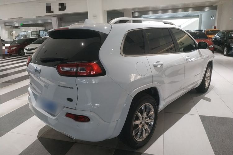 Used  Cherokee 2017 2.4L Superior Edition