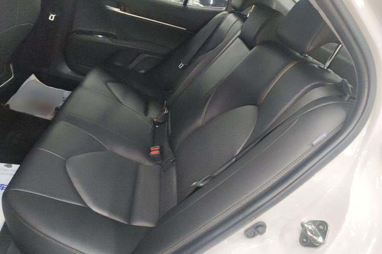 Used Toyota Camry 2021 2.0G Luxury Edition
