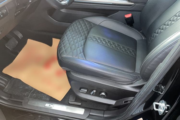 Used  Lingyun 2021 290T Two-Wheel Drive Starry Edition
