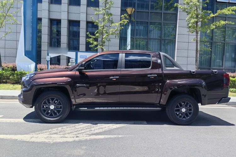 Used JMC Yuhu 7 2022 2.0T Automatic Diesel Two-Wheel Drive Comfort Version Standard Wheelbase
