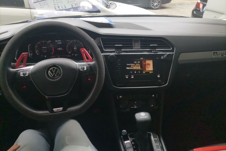 Used Volkswagen Tiguan L 2021 330TSI Automatic Two-Wheel Drive Smart Edition
