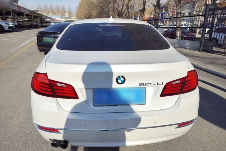 Used BMW 5 Series 2014 525Li Luxury Design Package
