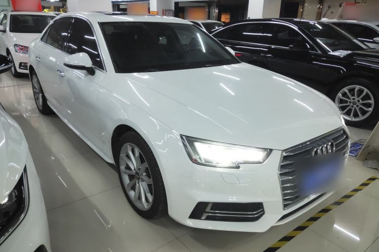 Used Audi A4L 2018 30th Anniversary Edition 40 TFSI Fashion Model
