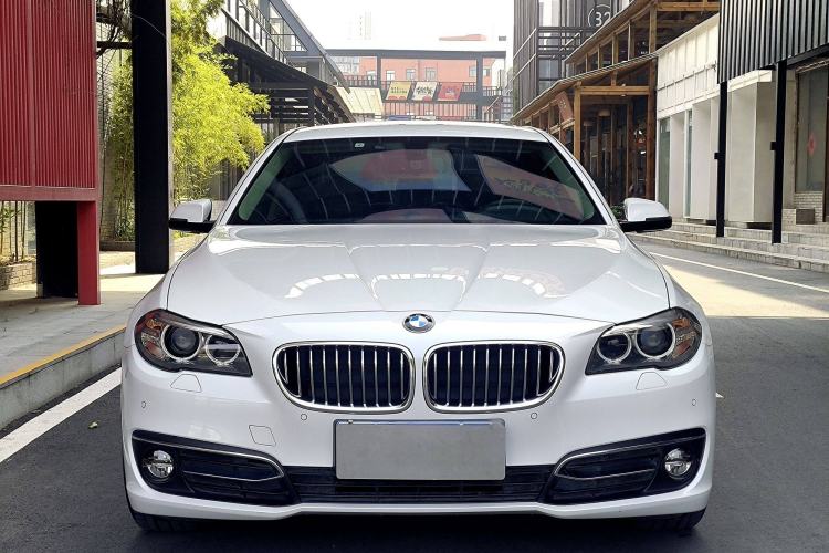 Used BMW 5 Series 2014 525Li Luxury Design Package
