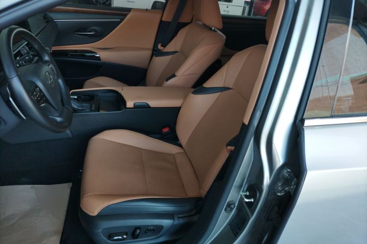 Used Lexus ES 2024 200 Premium Edition
