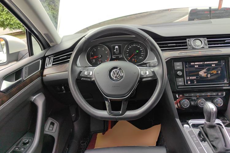 Used Volkswagen Magotan 2019 330TSI DSG Luxury Version China VI Standard
