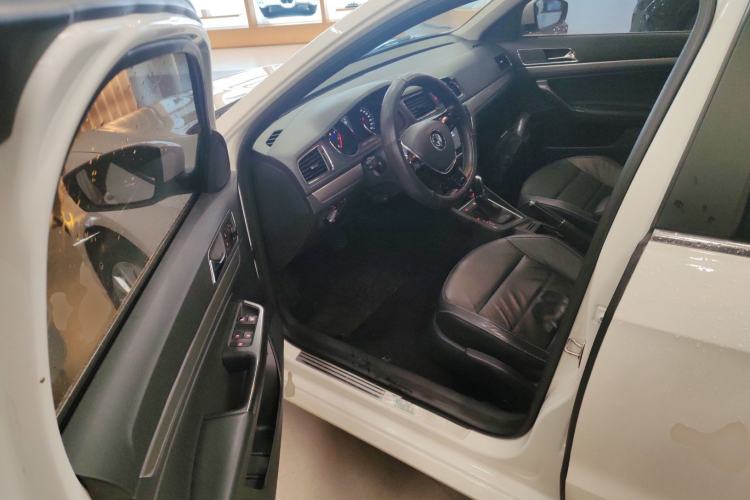 Used Volkswagen Lavida 2015 1.6L Automatic Comfort Edition