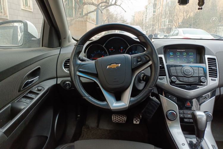 Used Chevrolet Cruze 2013 Hatchback 1.6T Automatic Flagship Model
