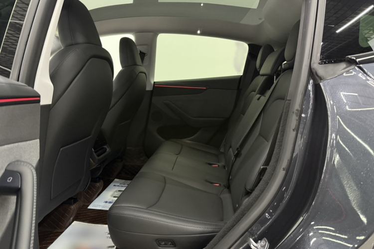 Used Tesla Model Y 2025 Rear-Wheel-Drive Version
