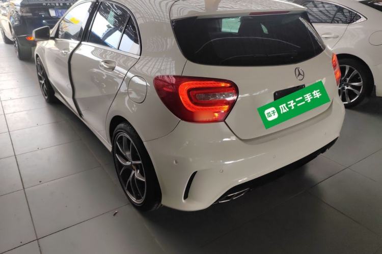 Used Mercedes-Benz A-Class (Import) 2015 A 200 Fashion Model
