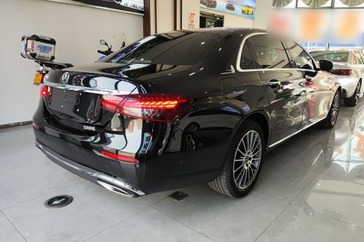 Used Mercedes-Benz E-Class 2023 Facelift E 260 L
