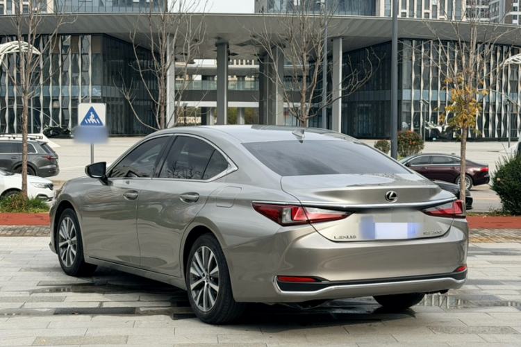 Used Lexus ES 2020 200 Excellence Edition

