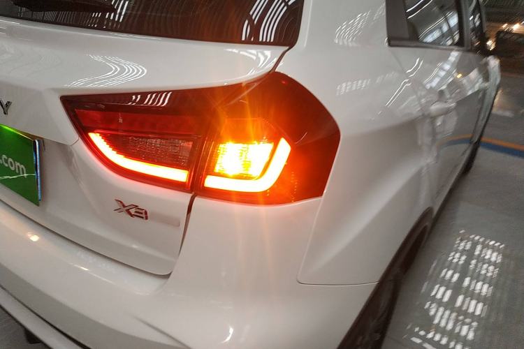 Used Geely Auto Vision X3 2021 PRO 1.5L CVT Deluxe Model
