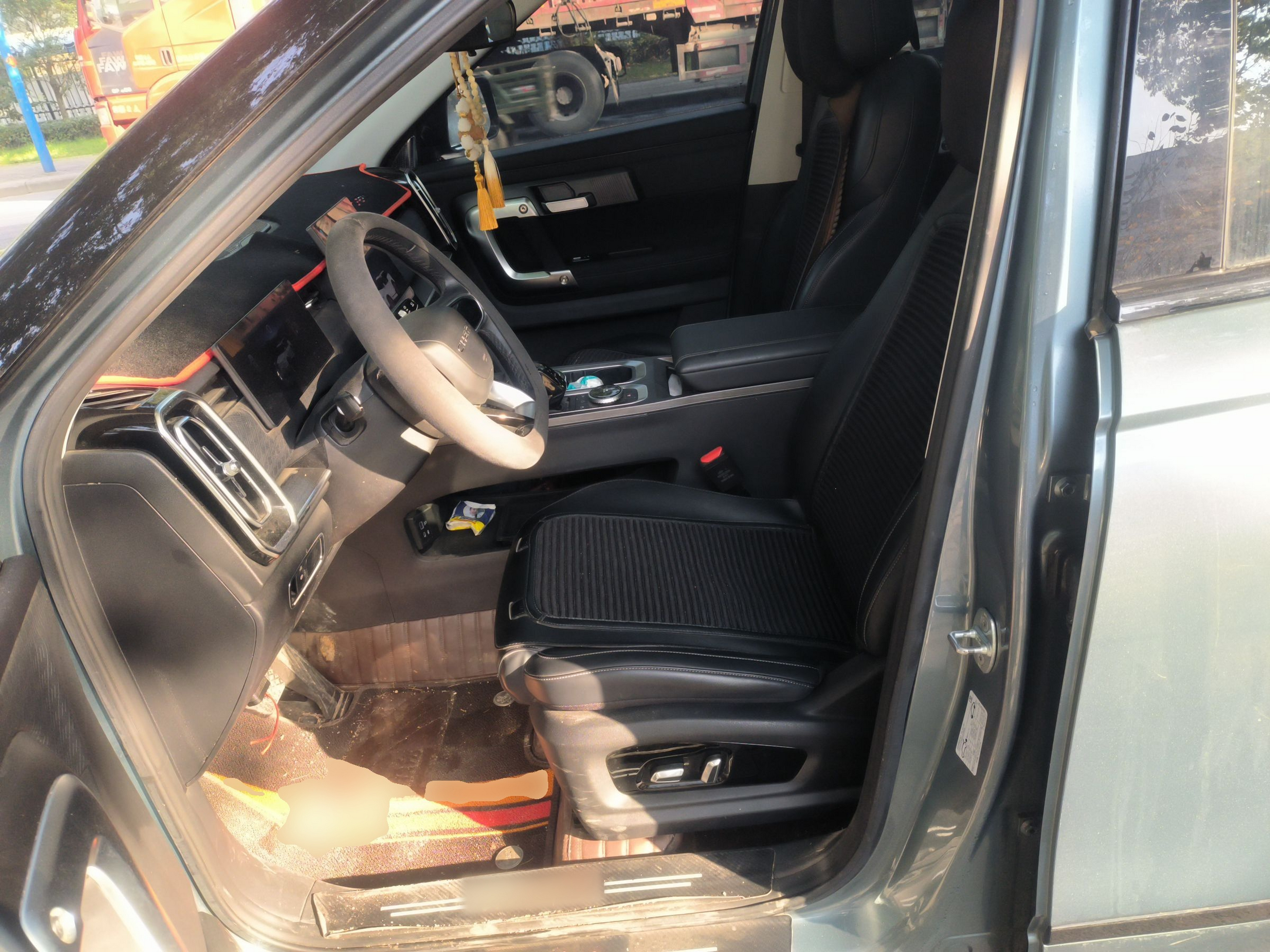 Переднее сиденье в автомобиле