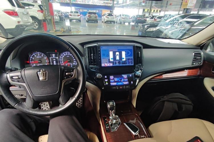 Used Toyota Crown 2015 2.0T Fashion Edition
