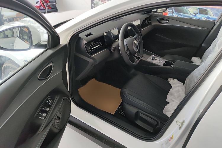 Used BYD Seal 06 New Energy 2025 DM-i Smart Drive 80KM Luxury Model
