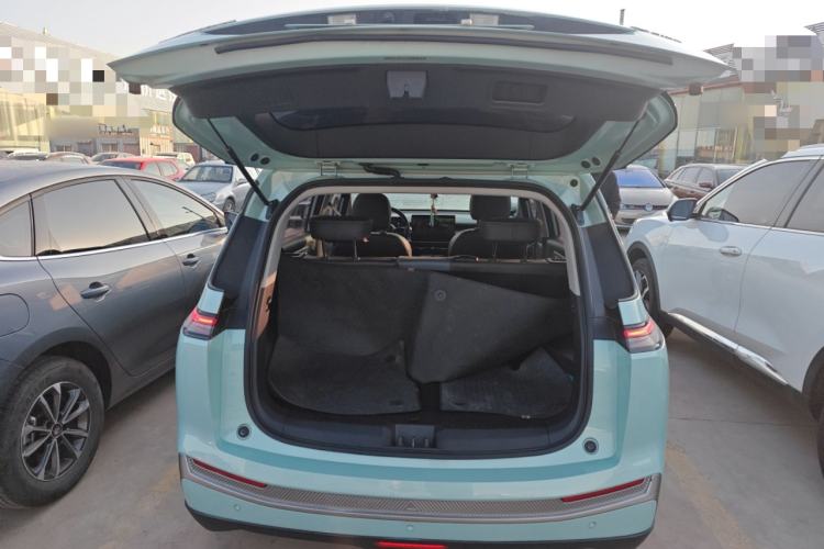 Used AION Y 2023 Plus 510 Smart Edition