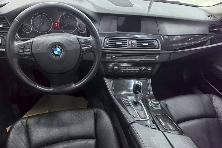 Used BMW 5 Series 2013 525Li Leading Model